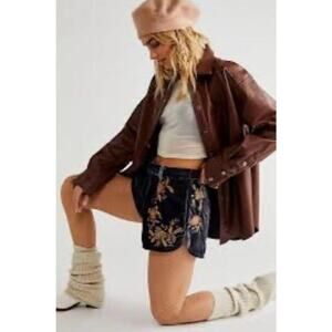 056 NWT Free People Wild Roses Embroidered Velvet Shorts | Color Grey | Size 8